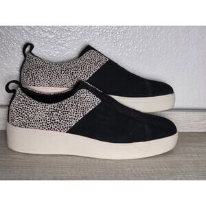 NWOT‎ Toms comfy slip on shoes size 12